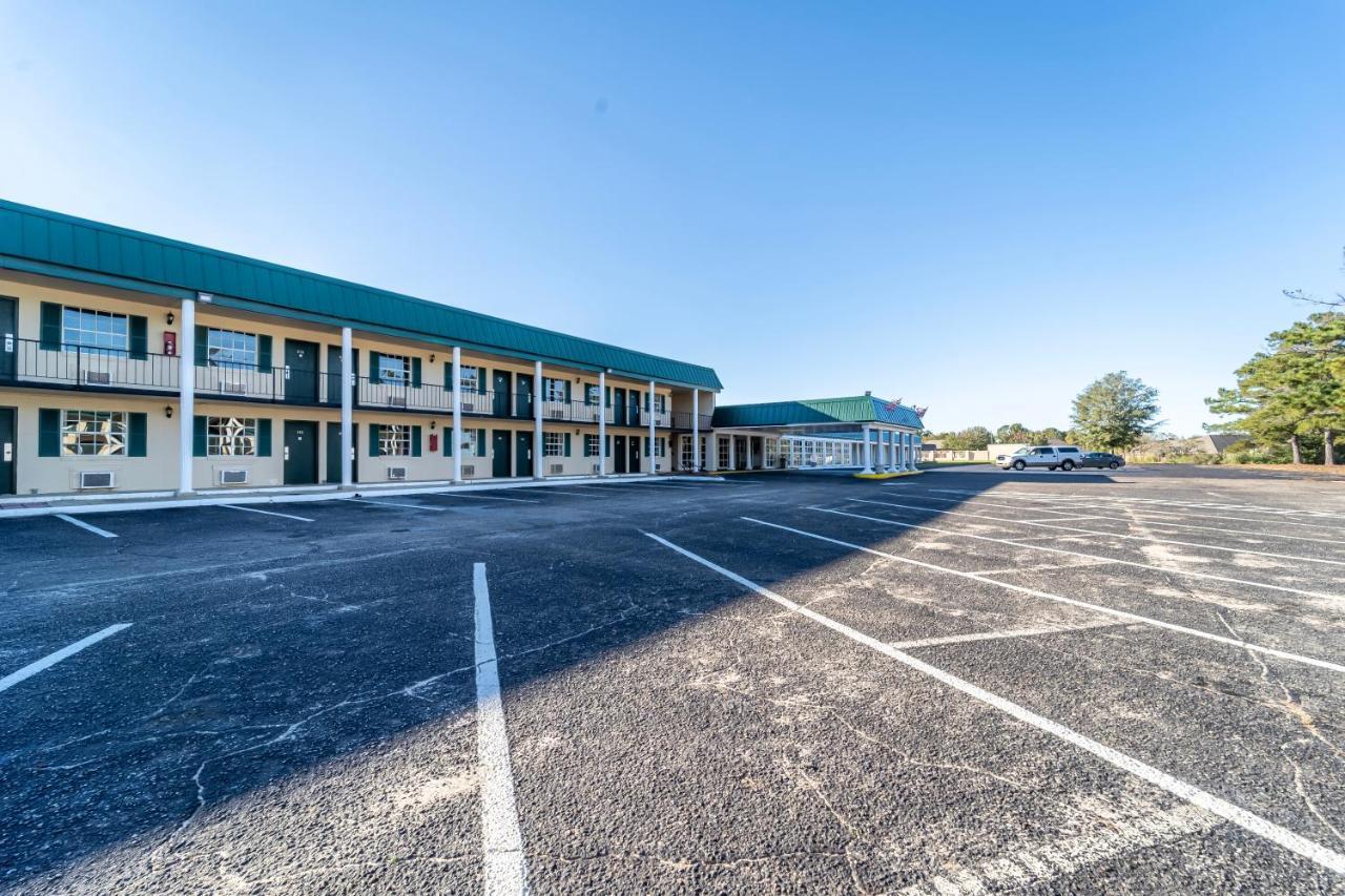 Dothan National Golf Club And Hotel Exteriör bild